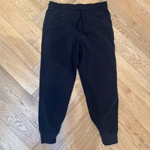 ALO Yoga Men's Black joggers